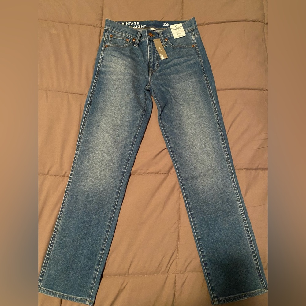 J. Crew 9” Vintage Slim Straight jeans. Size 26. NWT.